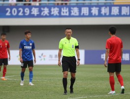 裁判不吹进攻有利,什么情况下适用有利原则,裁判判断标准是什么,争议判罚如何解决