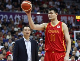中国篮球姚明丨职业生涯数据多少,为何能进名人堂,现任什么职务