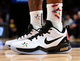 朗佐·鲍尔篮球鞋,天价ZO2为何饱受争议,球哥伤病与球鞋有何关联,BBB品牌现状如何