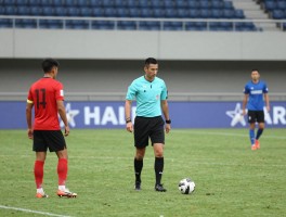 有利进攻球是什么规则，裁判何时判罚有利，VAR如何影响有利进攻？