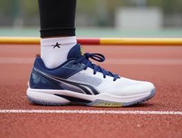 跳高穿篮球鞋,鞋底技术如何选择,对脚踝有哪些影响,专业跳高鞋区别在哪