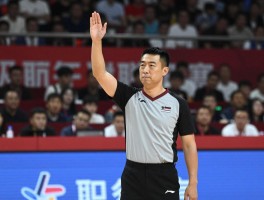 打篮球裁判的手势意思，如何快速记忆，常见违例怎么判罚，球员如何正确理解