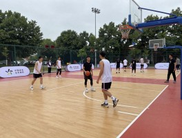 篮球清净,如何实现球场无干扰状态,球员专注力训练方法,场地清洁标准是什么