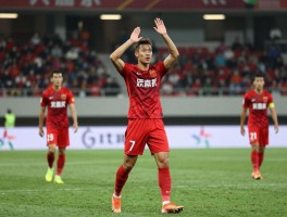 球员德杨亚洲传奇生涯，德杨为什么叫黑山伊布，德杨在哪个球队最成功，德杨现在退役了吗