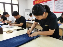 裁裤边培训哪里学,裤子改短培训多少钱,服装裁剪培训学什么