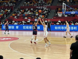 篮球的比赛规则,比赛时间多长,犯规有哪些类型,如何判断违例情况