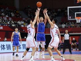 篮球犯规与违例的区别丨如何判罚,什么是技术犯规,罚球几次