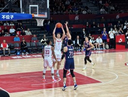 国际男篮规则进攻有利区丨如何改变比赛,什么是合理冲撞,对谁更有利