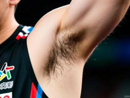 腋窝越位是什么意思，VAR如何判定腋窝越位,体毛级越位判罚合理吗