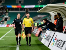 边裁跑进场内,什么情况下需要进场,如何正确介入,避免干扰比赛