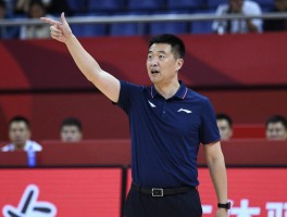 篮球教练暂停手势,正确动作是什么,何时请求有效,如何避免技术犯规