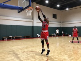 乔丹练篮球丨如何系统训练,早餐俱乐部是什么,训练方法有哪些,怎么提升弹跳