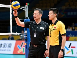 排球边裁副裁主裁,边裁具体负责什么,副裁如何协助主裁,主裁拥有最终决定权吗