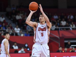 篮球5号球员丨职责是什么,代表球员有哪些,如何成为优秀中锋，全面解析5号位