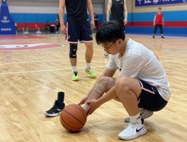 打篮球膝盖受伤怎么办,应急处理步骤,康复训练方法,预防措施有哪些