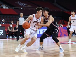 篮球过人重心怎么控制,如何利用重心突破,怎样降低重心过人