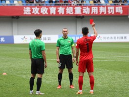 进攻有利加重判罚吗,进攻有利后怎么补判罚,红牌犯规能否适用有利