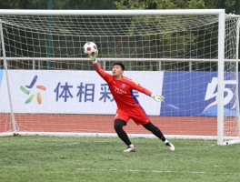 脸扑五点球真相揭秘,门将训练技巧如何提高扑救成功率,五人制足球点球策略有哪些