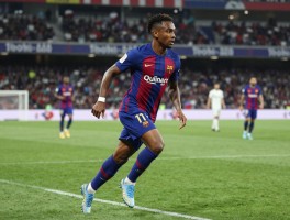 卢西奥球员,技术特点是什么,职业生涯有何传奇,现任何职