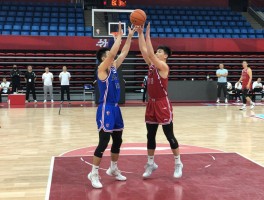 篮球双抢是什么意思,双抢是犯规吗,正规比赛允许双抢吗,如何提高双抢技术