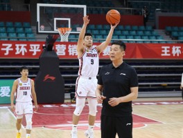 王怀宇篮球人生解读：如何从扣篮王转型教练,数字球场运营秘诀,职业球员怎样规划未来