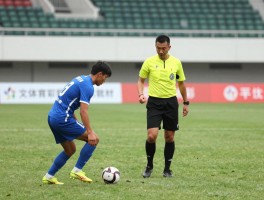 后卫手球进攻有利但是没进球,什么情况下判罚有利,裁判如何掌握尺度,没进球是否算犯规