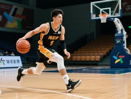 篮球运球的节奏如何掌控,怎样练习运球节奏,变速突破的要点是什么