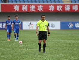 有利进攻吹停,裁判如何正确掌握有利原则,怎样避免有利进攻被误吹,经典案例有哪些？