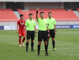 足球进攻有利有多少秒，进攻有利原则是什么,裁判如何判罚进攻有利