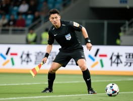 裁判进攻有利还是无利呢，有利原则怎么判定，裁判何时掌握有利，有利不判罚合理吗