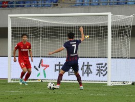 有利进攻的经典进球动作,如何掌握单刀球技巧,足球进攻有哪些必杀技,怎样提高射门成功率