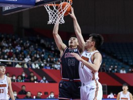 李岩篮球传奇,揭秘京城神射手的巅峰生涯,如何成为CL战队灵魂人物