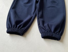 灯笼裤裁裤边怎么裁,裤脚收口怎样才平整？裁边后如何锁边,松紧带怎么缝制更牢固