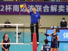 排球边裁解读,司线员职责是什么,手势如何判断,怎样与主裁配合