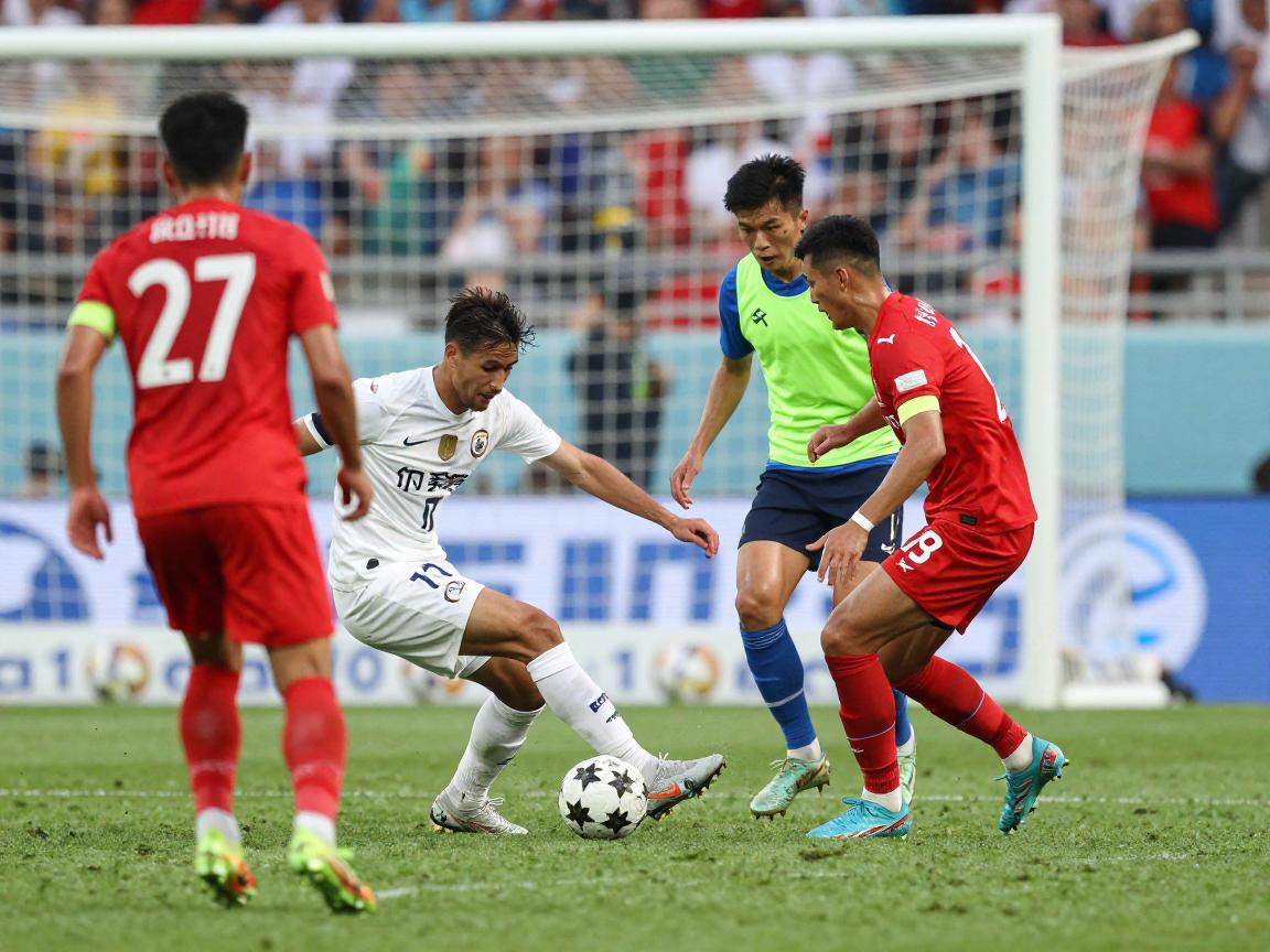 足球进攻有利进球的犯规怎么判罚,VAR如何改变判罚尺度,手球乌龙算进球吗? 足球进攻有利进球的犯规怎么判罚,VAR如何改变判罚尺度,手球乌龙算进球吗?