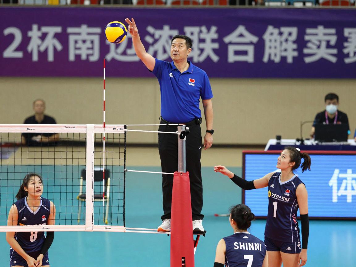 排球边裁解读,司线员职责是什么,手势如何判断,怎样与主裁配合 排球边裁解读,司线员职责是什么,手势如何判断,怎样与主裁配合