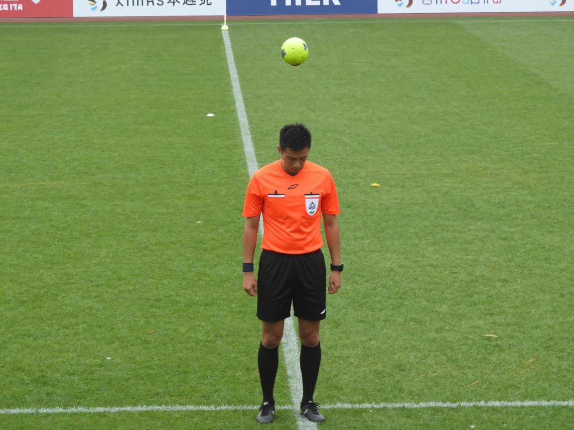 边裁死球越位,死球越位规则是什么,边裁死球时职责,死球越位判罚流程 边裁死球越位,死球越位规则是什么,边裁死球时职责,死球越位判罚流程