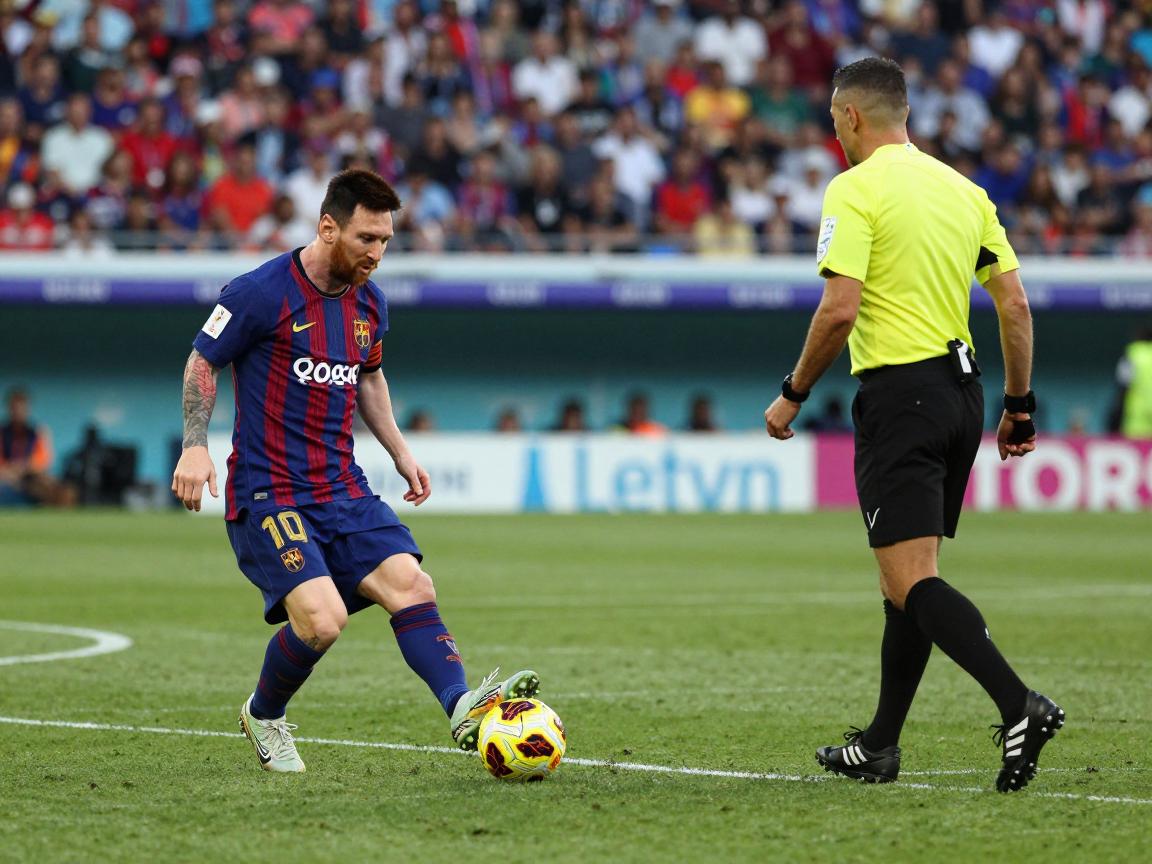 梅西手球有利进攻判罚解析,中圈手球是否必然黄牌,裁判如何界定有利进攻时机? 梅西手球有利进攻判罚解析,中圈手球是否必然黄牌,裁判如何界定有利进攻时机?