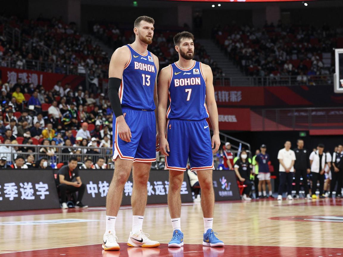 高个球员的赛场统治力,巨人球员如何扬长避短,高个球员的未来发展方向 高个球员的赛场统治力,巨人球员如何扬长避短,高个球员的未来发展方向