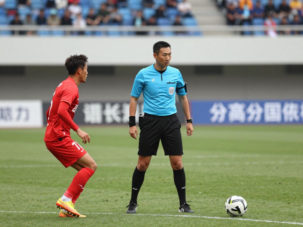 马宁进攻有利,裁判如何把握判罚尺度,VAR如何改变足球裁判决策 马宁进攻有利,裁判如何把握判罚尺度,VAR如何改变足球裁判决策