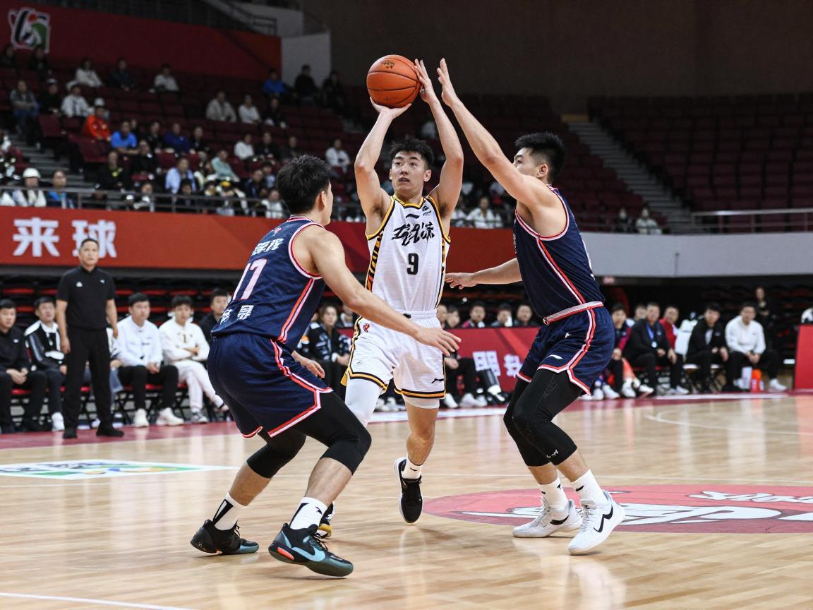 篮球连续过人怎么练,组合技巧如何衔接,实战怎么应用 篮球连续过人怎么练,组合技巧如何衔接,实战怎么应用