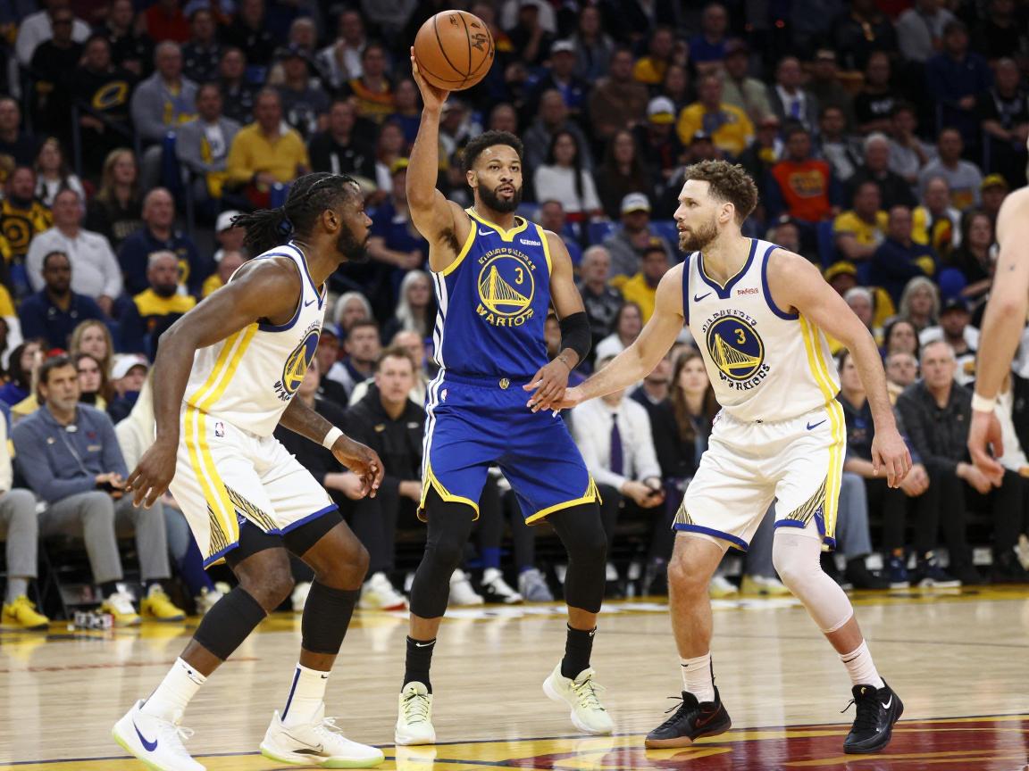 篮球勇士队骑士,历史交锋谁占优,经典战役有哪些,球星对决谁更强 篮球勇士队骑士,历史交锋谁占优,经典战役有哪些,球星对决谁更强