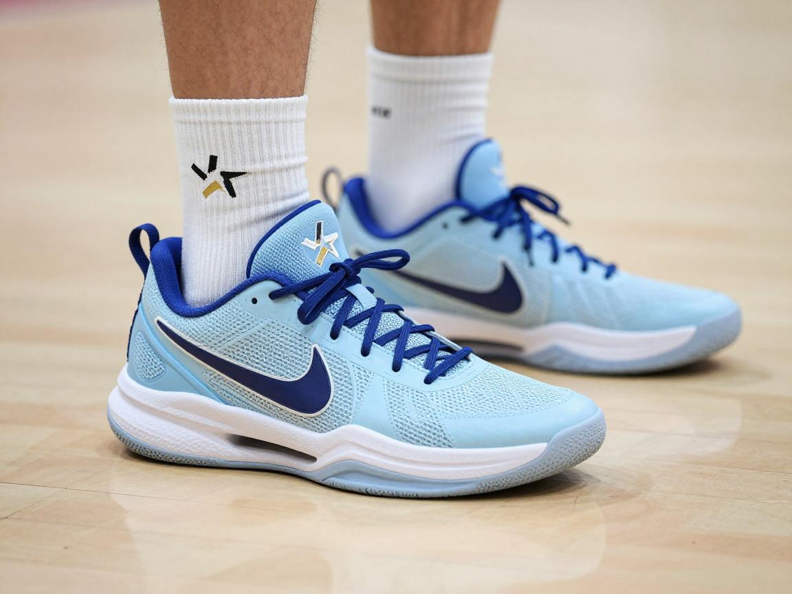 篮球大脚男,脚大有什么优势和劣势,普通人如何选鞋,如何发挥脚部优势提升篮球表现 篮球大脚男,脚大有什么优势和劣势,普通人如何选鞋,如何发挥脚部优势提升篮球表现