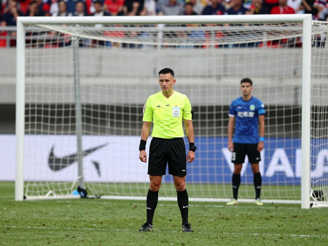 足球边裁进球有效,判罚流程是怎样的,VAR如何介入,越位识别技巧 足球边裁进球有效,判罚流程是怎样的,VAR如何介入,越位识别技巧