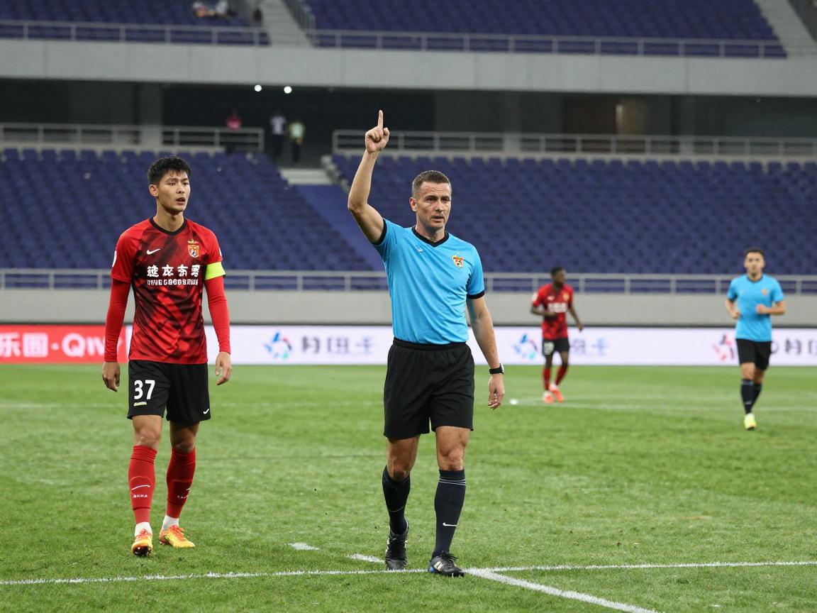 越位有利进攻干扰,VAR如何改变体毛级判罚,什么情况算真正参与进攻 越位有利进攻干扰,VAR如何改变体毛级判罚,什么情况算真正参与进攻