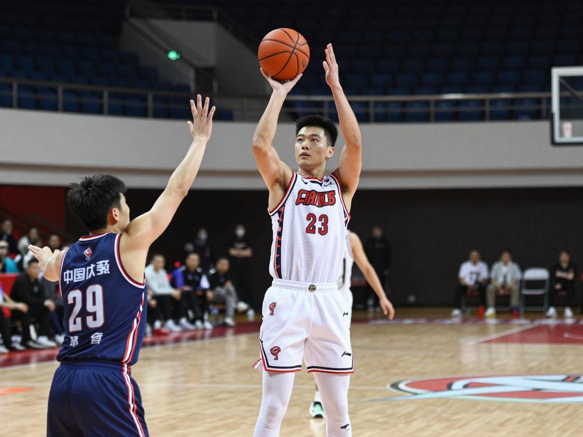 篮球投篮有几种,标准姿势怎么练,如何快速提升命中率 篮球投篮有几种,标准姿势怎么练,如何快速提升命中率