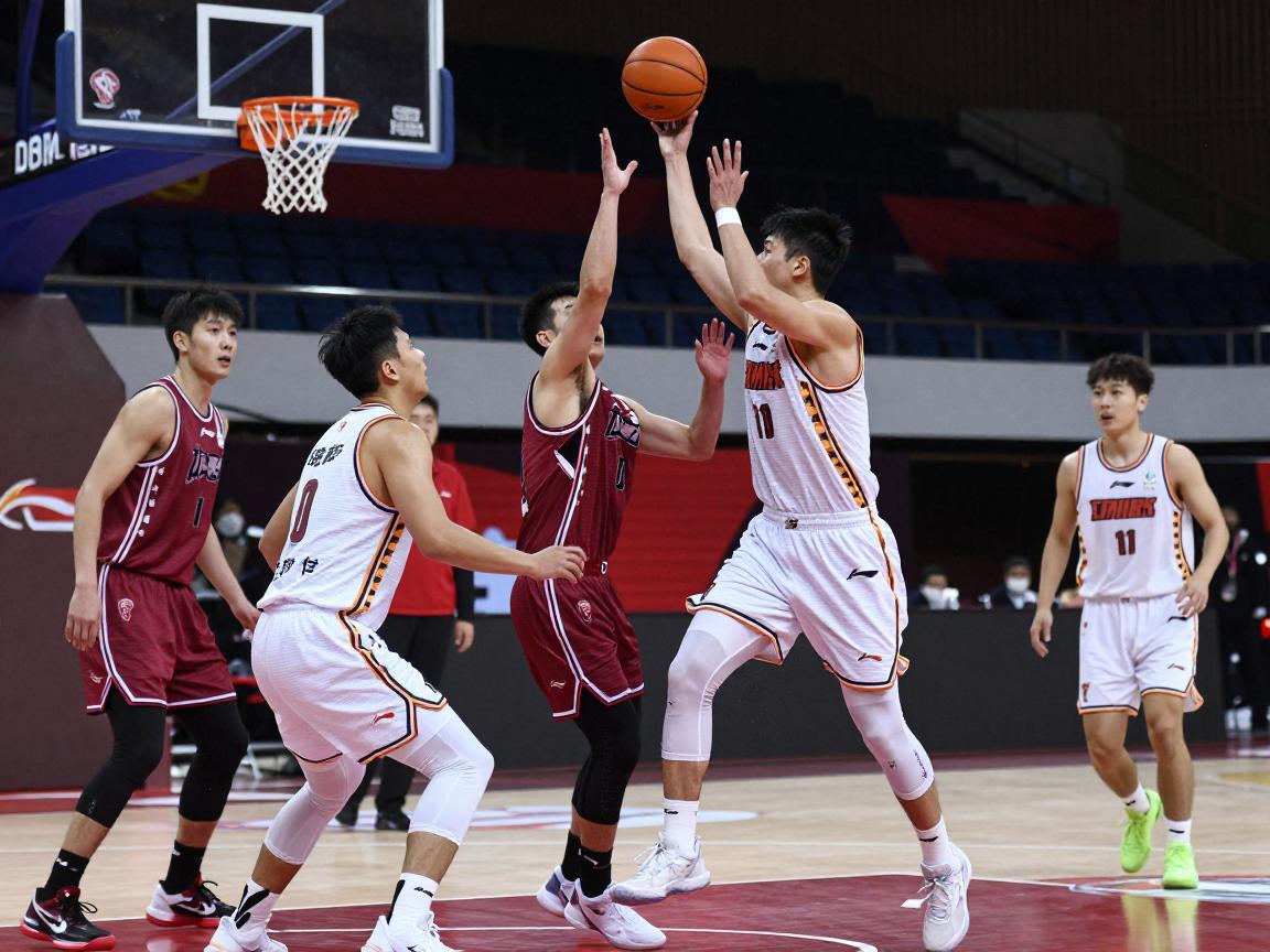 打篮球拜佛是什么技巧,拜佛过人怎么练,如何避免翻腕违例 打篮球拜佛是什么技巧,拜佛过人怎么练,如何避免翻腕违例