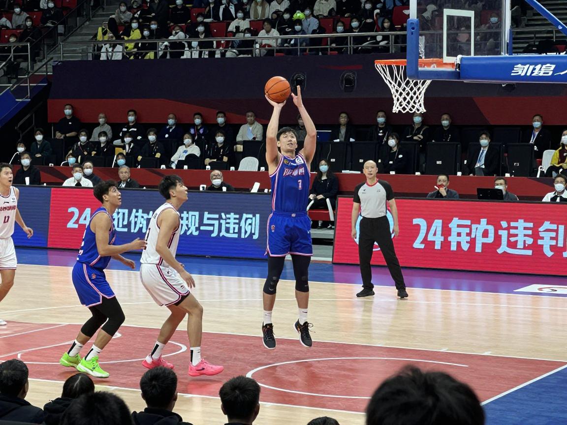篮球犯规与违例,违体犯规和技犯区别,3秒违例怎么判定,24秒违例怎么办 篮球犯规与违例,违体犯规和技犯区别,3秒违例怎么判定,24秒违例怎么办