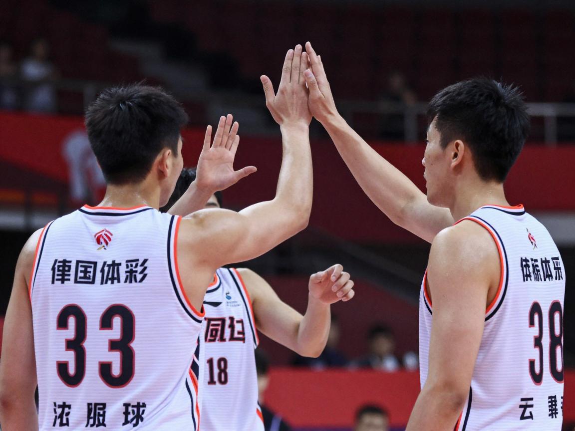 篮球打招呼手势,球员互动手势有哪些,篮球手势怎么表示号码,常用篮球术语和手势 篮球打招呼手势,球员互动手势有哪些,篮球手势怎么表示号码,常用篮球术语和手势