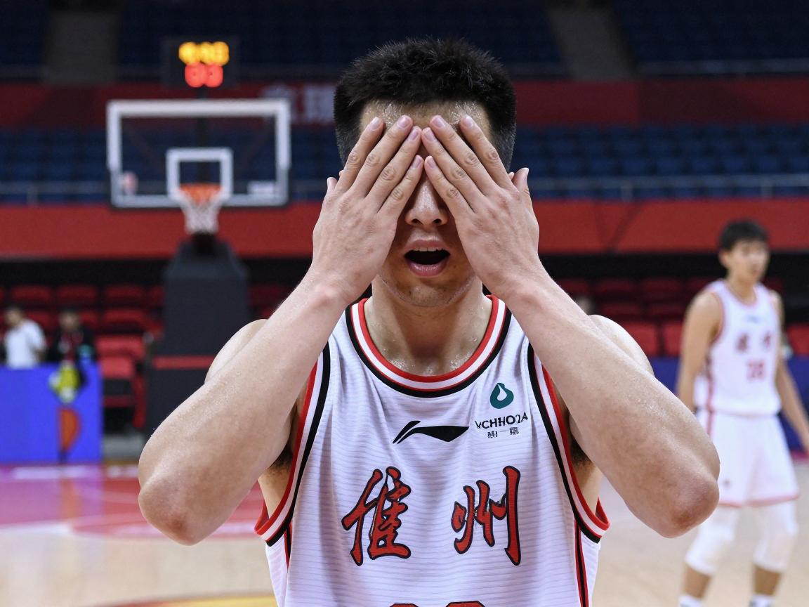 篮球防守捂眼丨为何被禁,实战如何运用,规则有哪些限制 篮球防守捂眼丨为何被禁,实战如何运用,规则有哪些限制